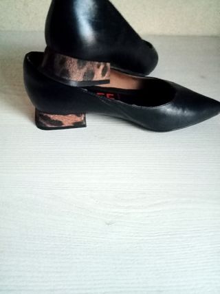 Zapatos tacón negro piel