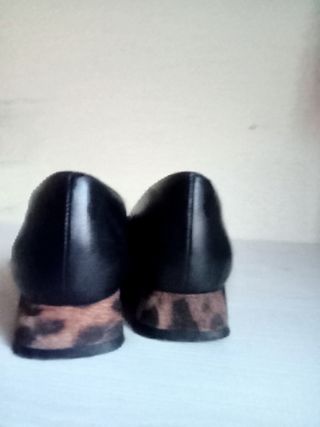 Zapatos tacón negro piel