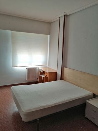 Alquiler habitación amueblada