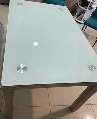 Mesa comedor extensible con cristal