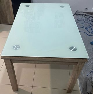Mesa comedor extensible con cristal