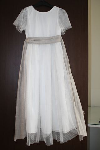 DOIS vestidos cerimónia menina. Ofereço sapatos