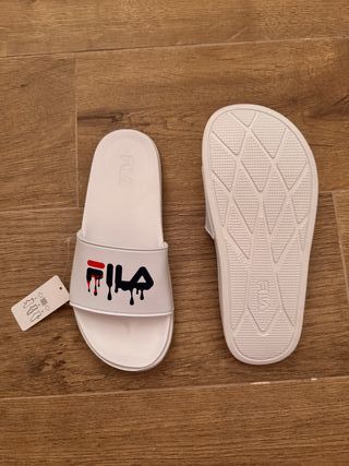 NUEVO Chanclas verano blancas Núm 38