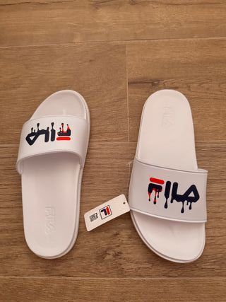 NUEVO Chanclas verano blancas Núm 38