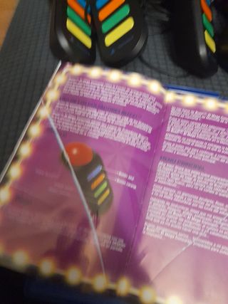 Buzz + 4 mandos PS2 