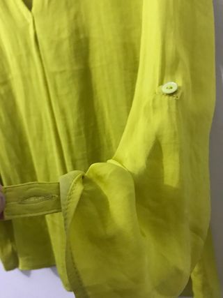 Blusa color verde/Amarillo- Talla L