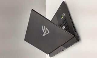 pc portatil rog strix mt7921