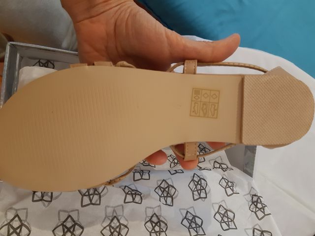 Sandalias romanas color biege