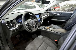 Volvo V60   2.0 B4 D AWD Cross Country Core Auto 