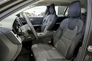 Volvo V60   2.0 B4 D AWD Cross Country Core Auto