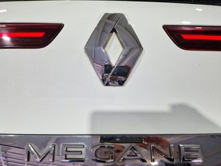 RENAULT Mégane Sport Tourer Híbrido Enchufable RENAULT Mégane S.T. E-TECH Business 117kW