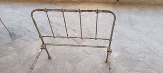 Cama antigua forja