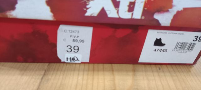 Botines Xti negros -talla 39