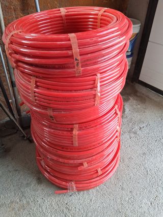 Tubos radiantes reticulares rojos