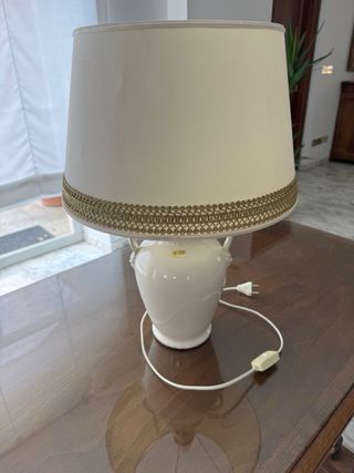 Lampada da tavolo ralizzata a mano made in Italy