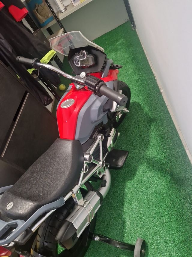Moto eléctrica infantil 6v (no envio)