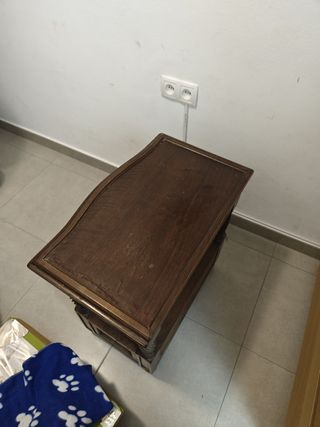 Mesita noche madera maciza antigua