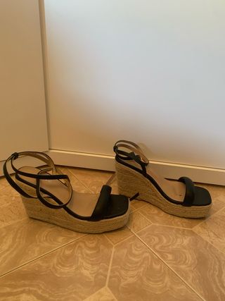 Sandalias negras