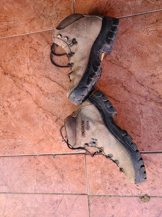 Botas de montaña mujer