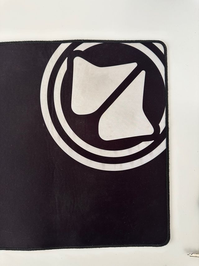 Alfombrilla gaming XL millenium surface XL