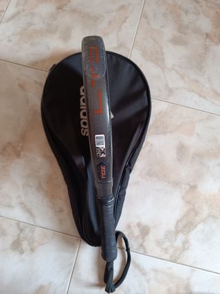 Pala de pádel NOX de Agustín Tapia