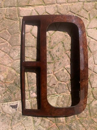 Cornice autoradio in radica