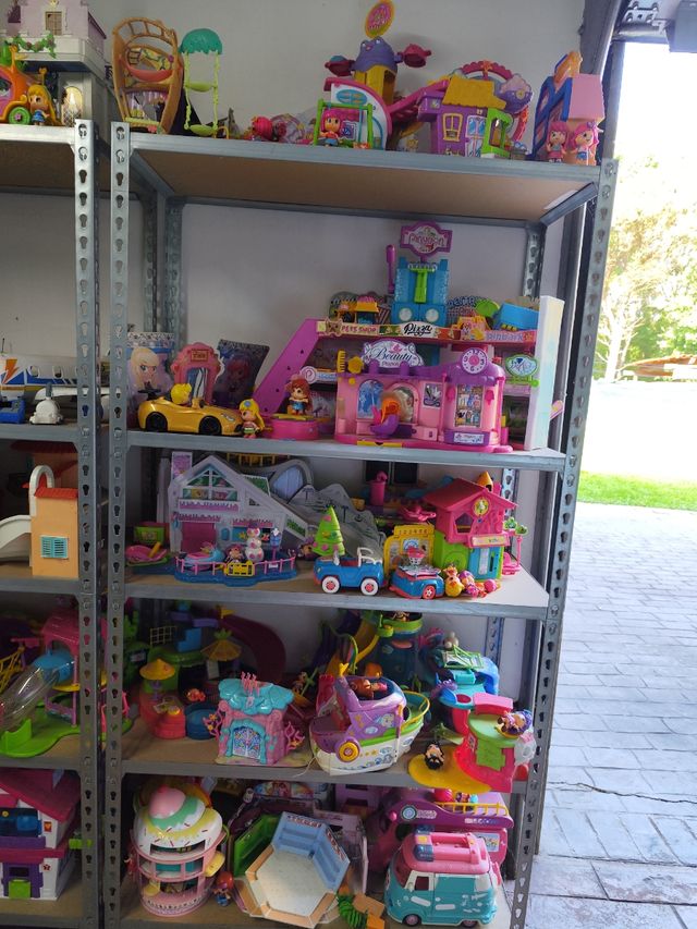 Pinpon, Playmobil, Pepa pig y Minnie Mou