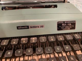 Olivetti Lettera 32 - Máquina de escribir