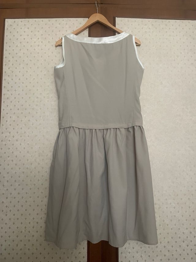 Abito Cadette beige tg. 7 veste una taglia 42/44