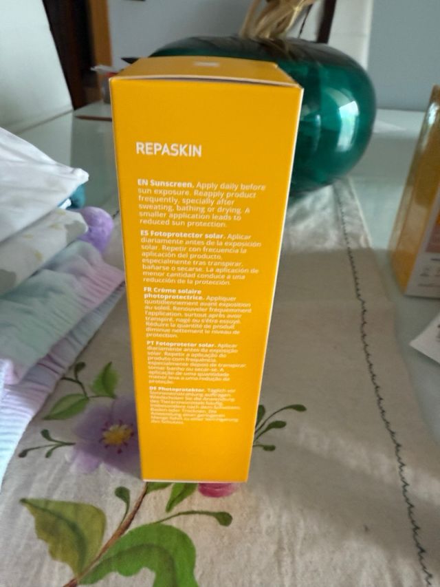 Crema solar light fliud sesderma 200ml