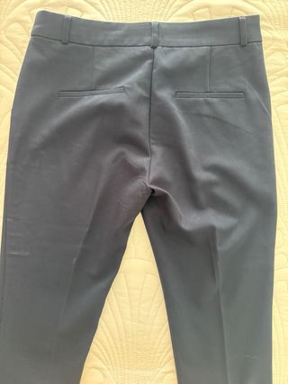 Pantalones Stradivarius azul marino - talla 36