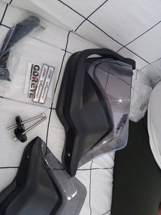 Protector de manos para motos