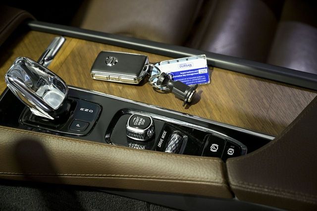 Volvo XC90   2.0 T8 AWD Recharge Inscription Exp Auto 