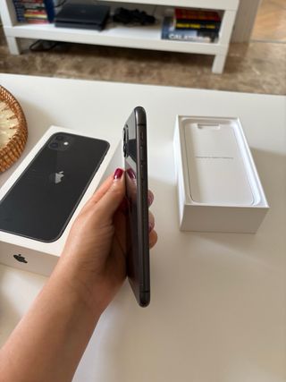 iPhone 11 negro 64GB - Como nuevo