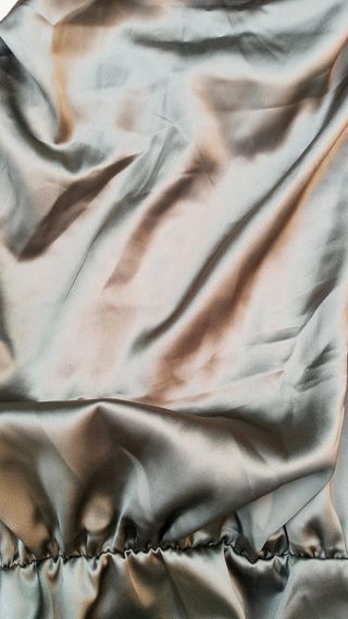 Abito elegante e lungo da cerimonia verde cachi