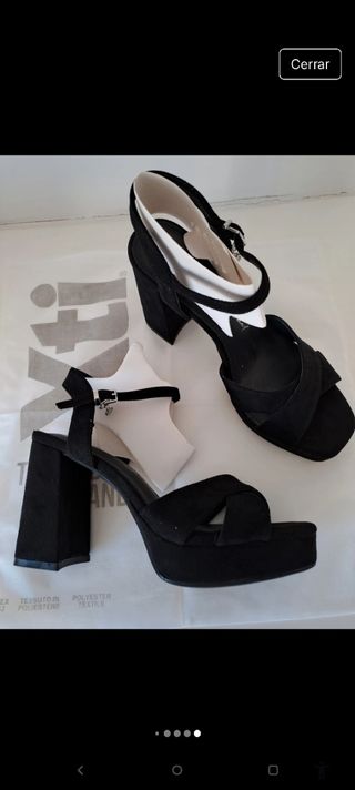 Sandalias Fin de Año XTI negras tacón alto
