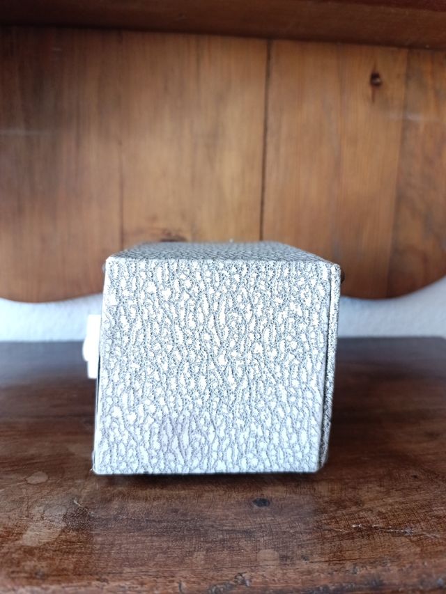 ELEVADOR REDUCTOR DE CORRIENTE