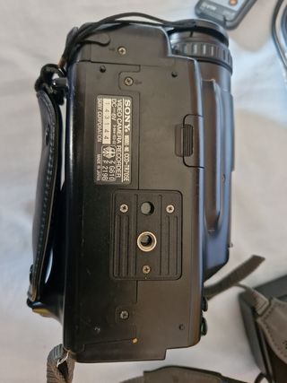 Videocámara SONY CCD-TR705E