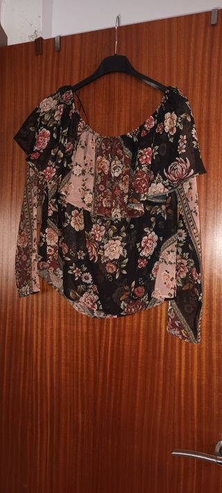 Blusa Stradivarius floral