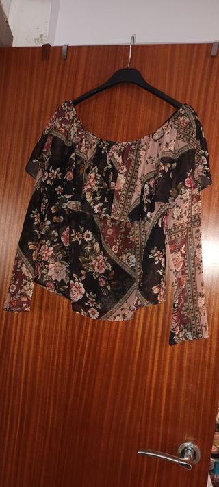 Blusa Stradivarius floral