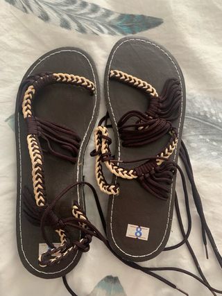 Sandalias romanas atadas nuevas, marron/beige 38
