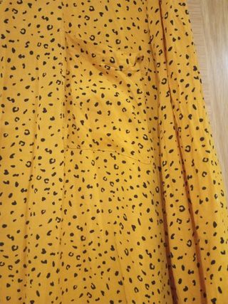 Camisa amarilla estampada