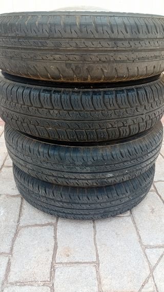 4 Ruedas Seat 124 - Llantas