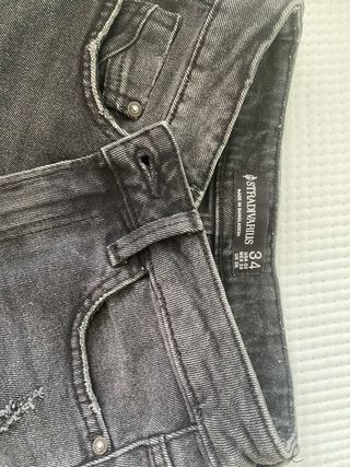 pantalón corto negro