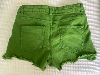 Short verde con flecos - Zara Kids Talla 13-14 (164 cm)