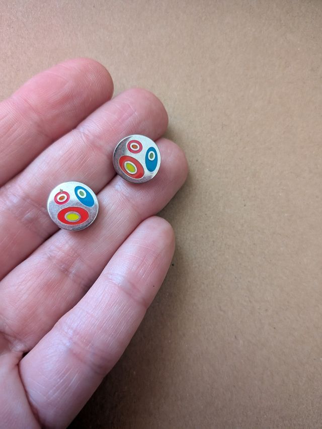 Pulsera y pendientes Swatch multicolor