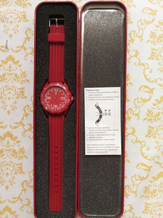Reloj deportivo rojo