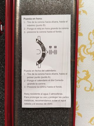 Reloj deportivo rojo