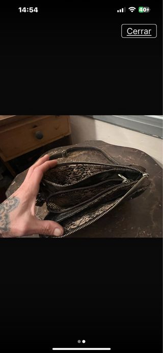 Bolso clutch. bonito bolso de mano u hombro. 