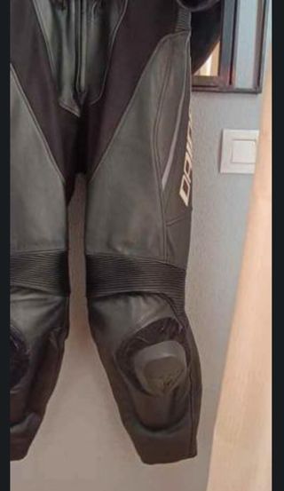 Mono cuero Dainese moto
SUPERPRECIO
